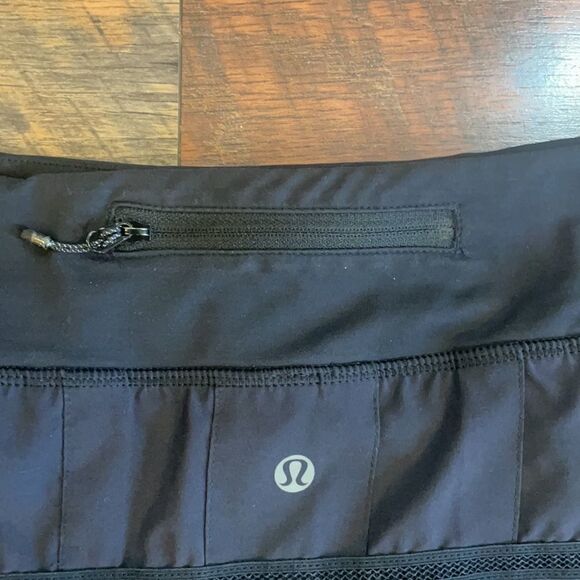 Lululemon skirt 8 (5001R) - Picture 3 of 5